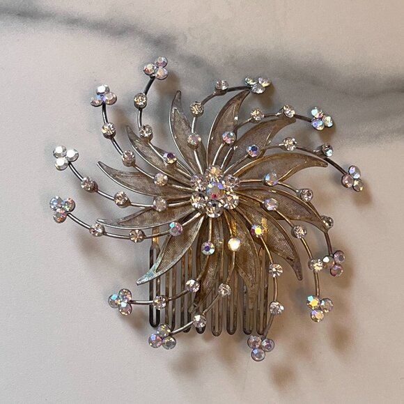 1960s heiress! Stunning Mid-Century Gold-Tone Aurora Borealis Hair Clasp - Picture 5 of 10